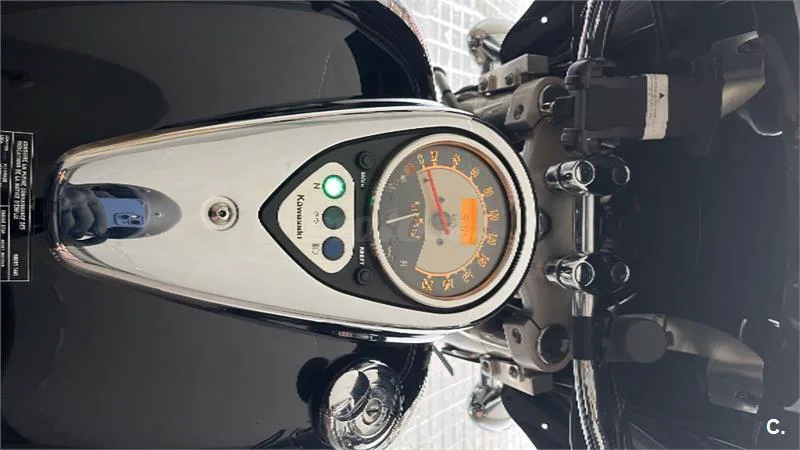 Kawasaki VN 900 CLASSIC – Vista 6
