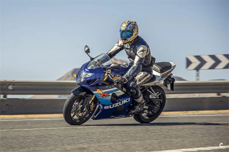 Suzuki GSX R600 – Vista 4