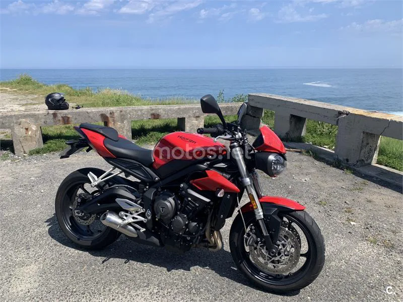 Triumph Street Triple – Vista 4
