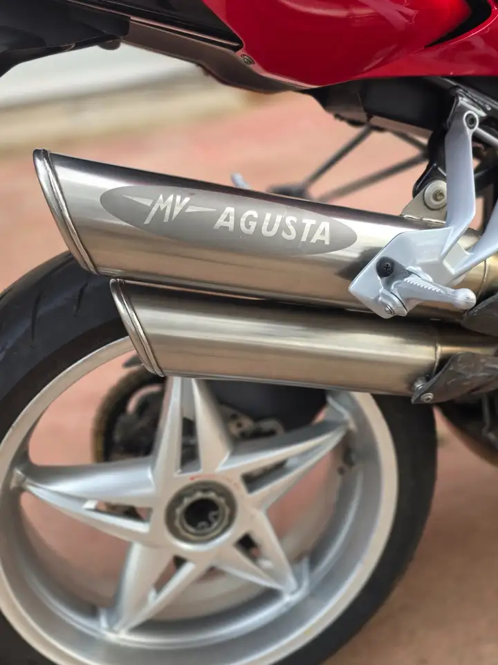 MV Agusta Brutale 910 – Vista 12