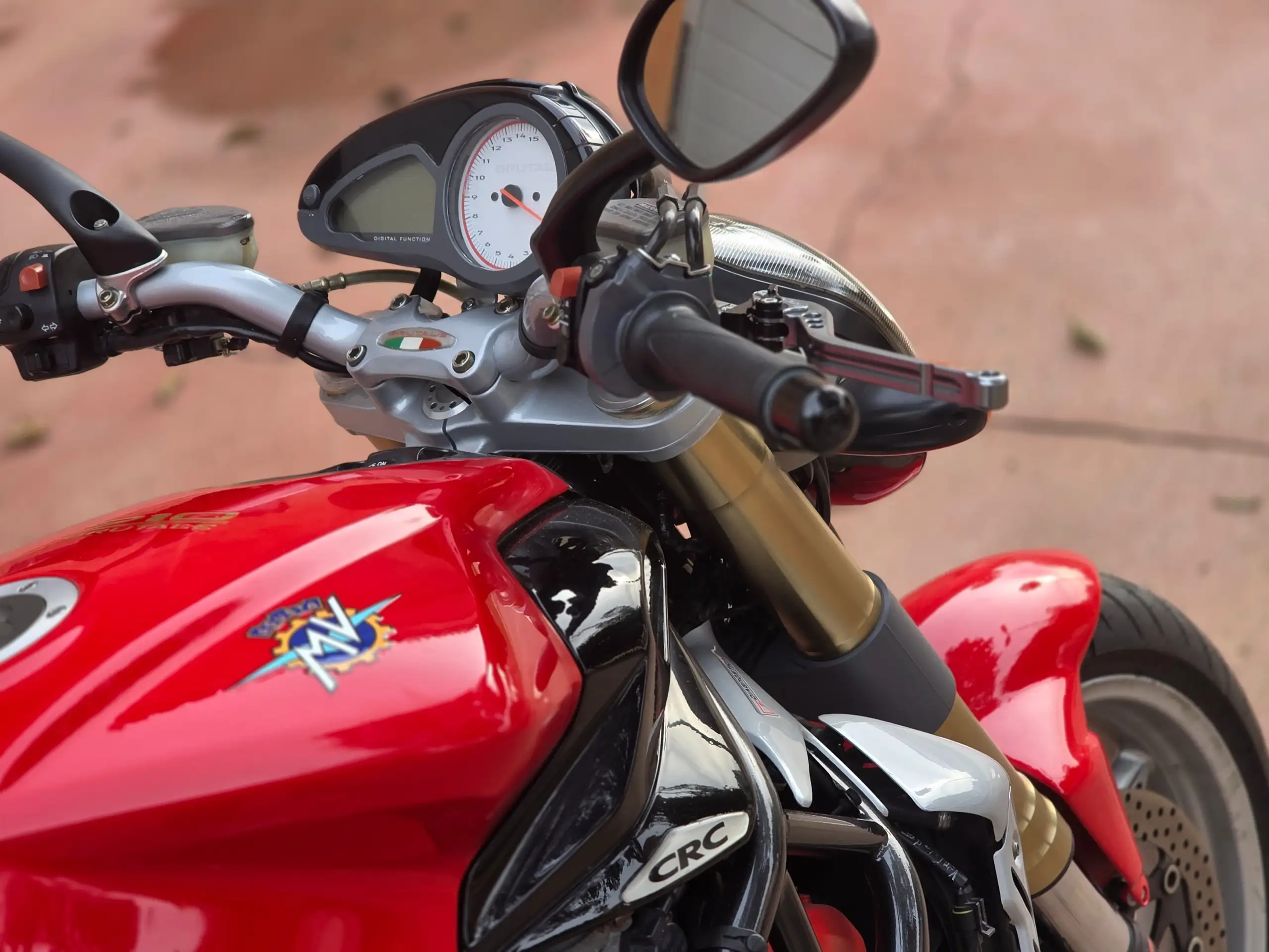 MV Agusta Brutale 910 – Vista 2