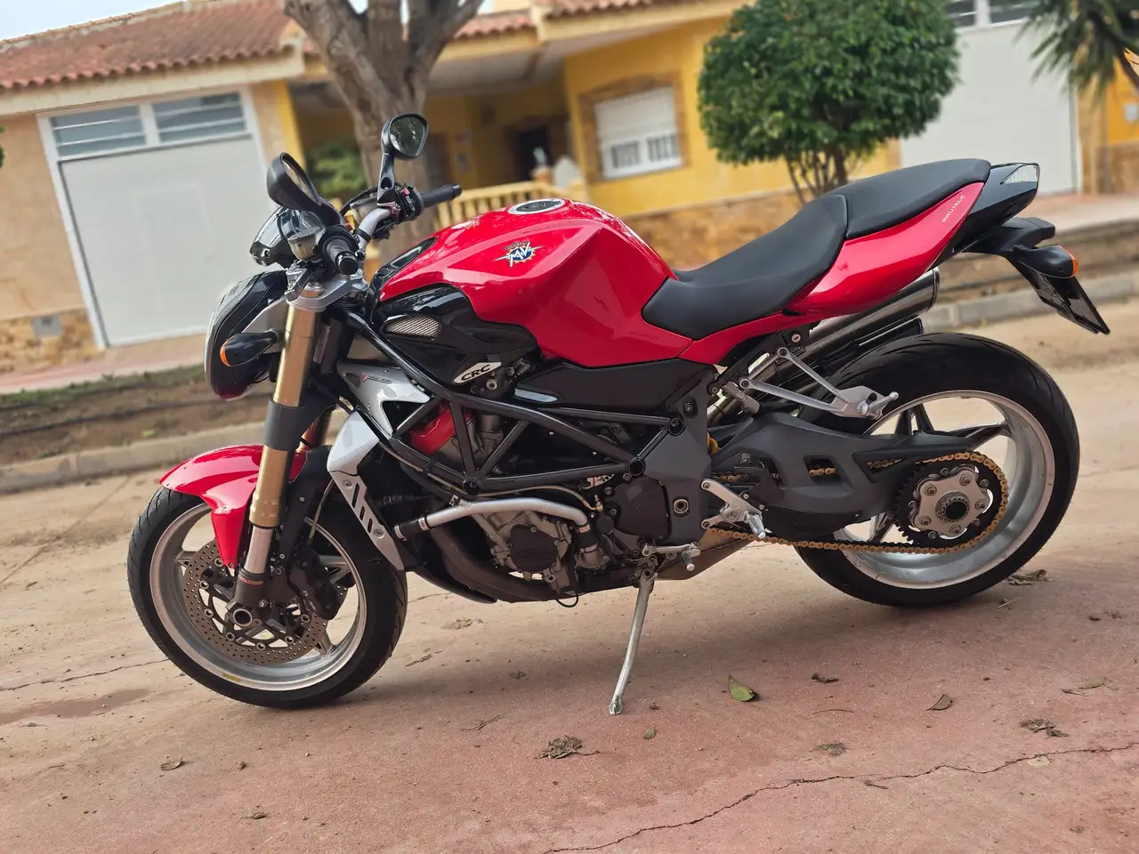 MV Agusta Brutale 910 – Vista 3