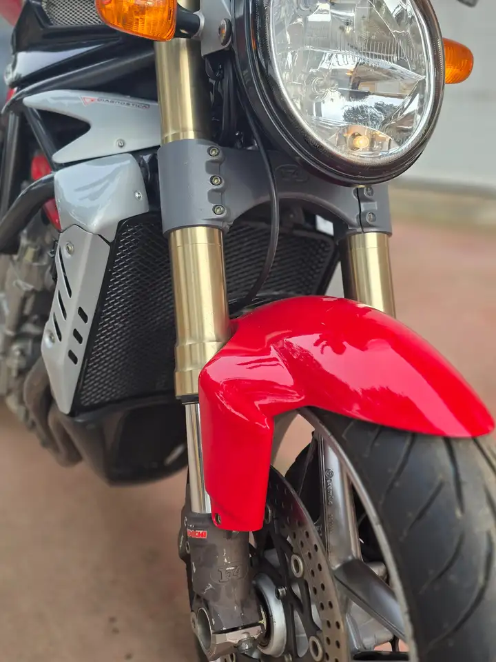 MV Agusta Brutale 910 – Vista 7