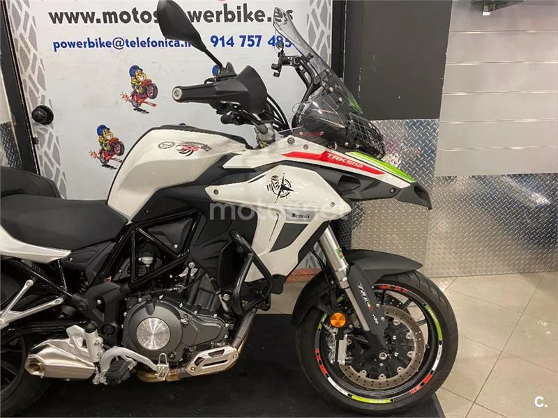 Benelli TRK 502 – Vista 9