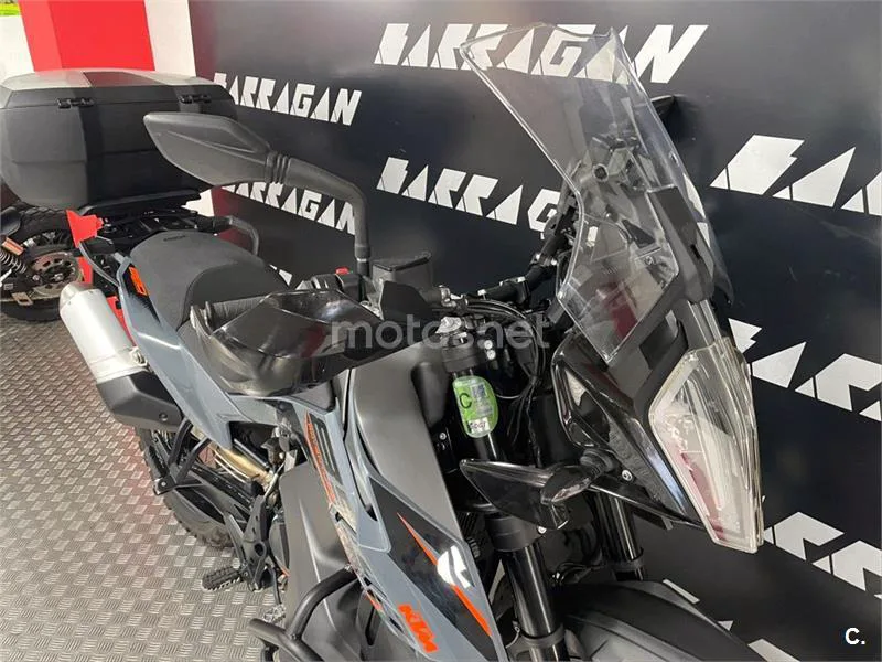 KTM 890 – Vista 5