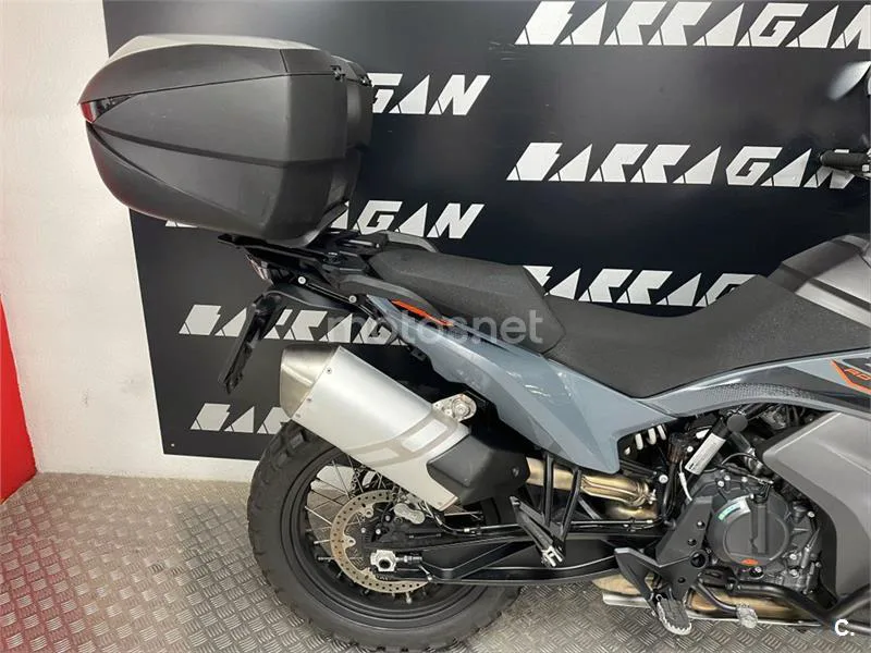 KTM 890 – Vista 6