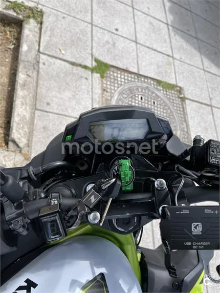 Kawasaki Z 125 – Vista 13