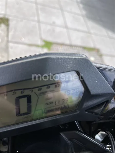 Kawasaki Z 125 – Vista 7