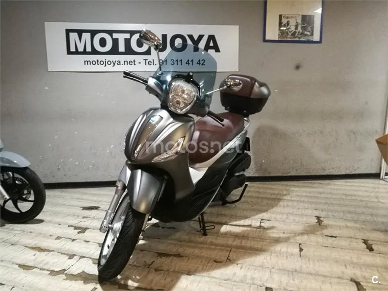 Piaggio Beverly – Vista 3