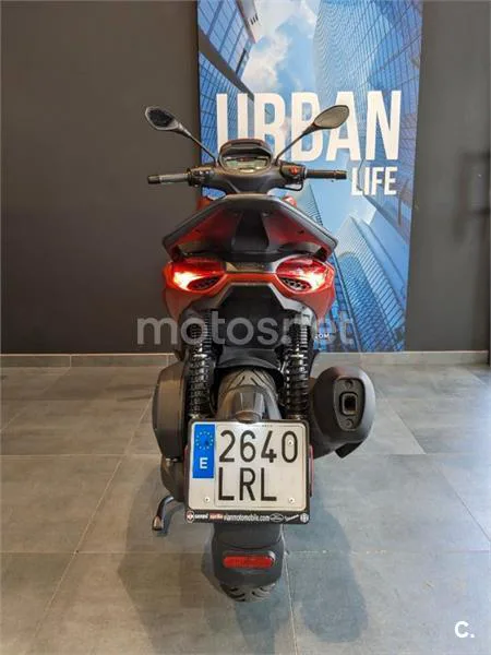 Piaggio Beverly – Vista 7