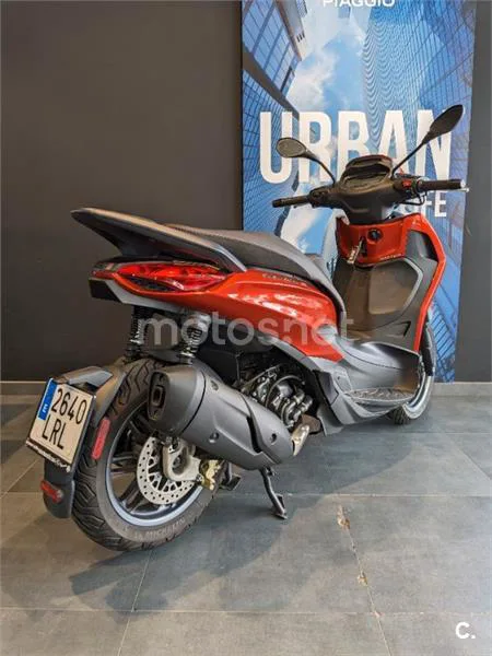 Piaggio Beverly – Vista 9