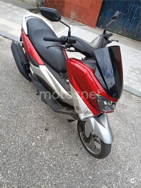 Yamaha NMAX – Vista 7