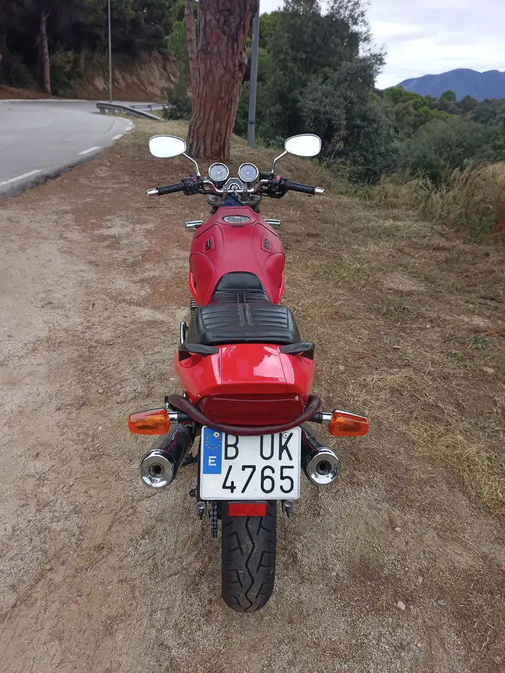 Yamaha XJ 600 – Vista 5
