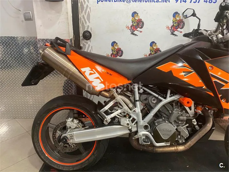 KTM 950 SM – Vista 9