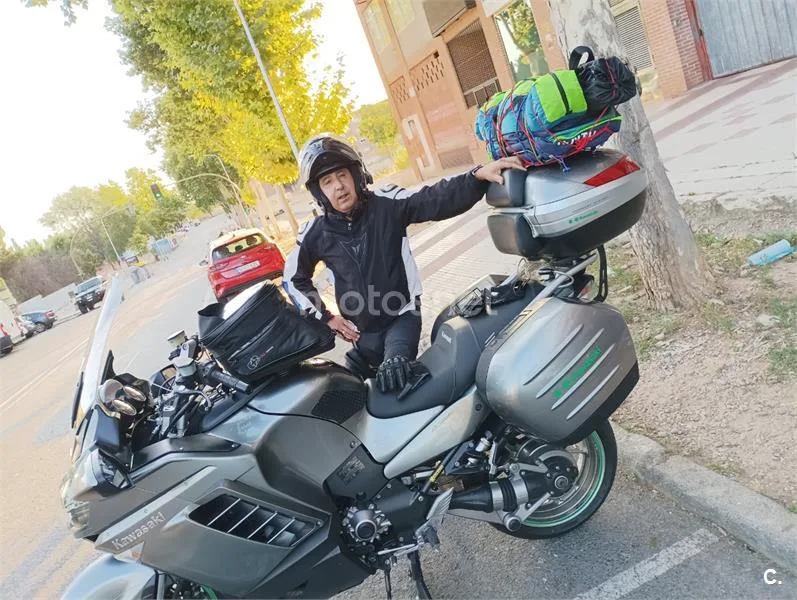 Kawasaki GTR 1400 – Vista 4