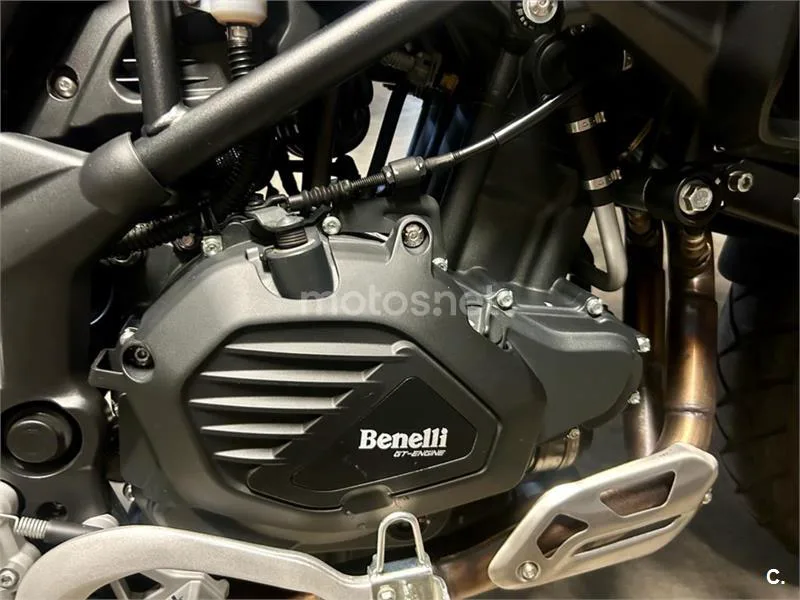 Benelli TRK 502 – Vista 8