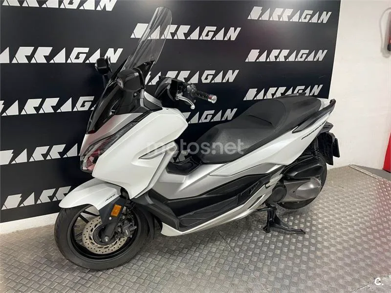 Honda Forza – Vista 3