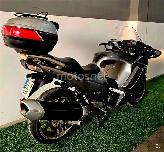 Kawasaki 1400GTR – Vista 4