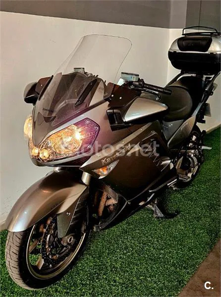 Kawasaki 1400GTR – Vista 7
