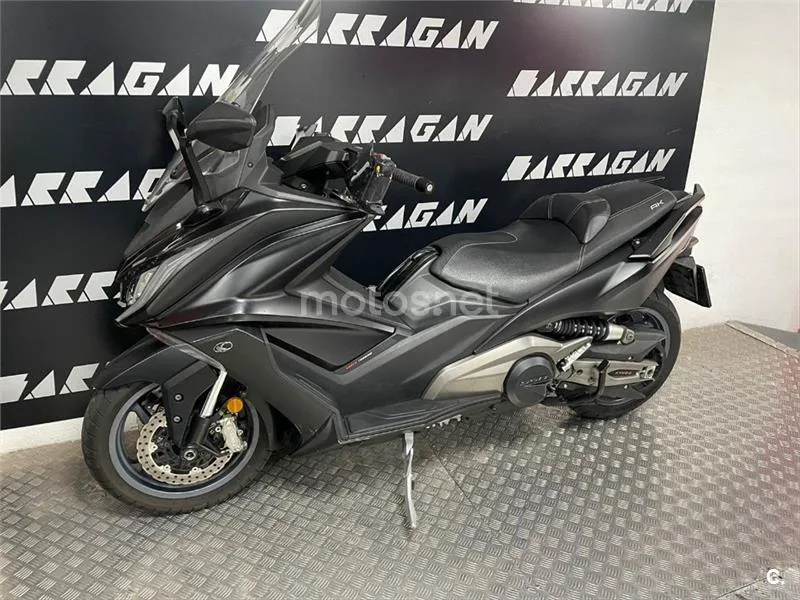 Kymco AK 550 – Vista 4