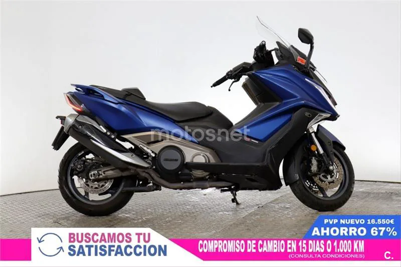 Kymco AK 550 – Vista 3
