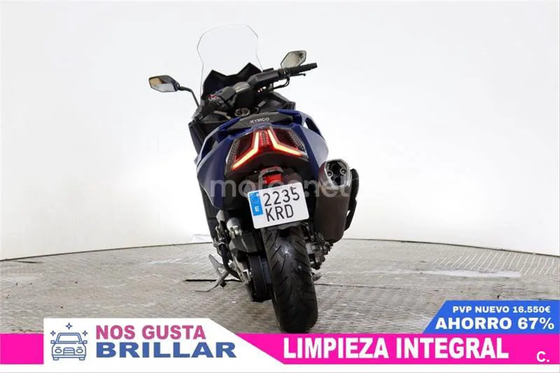 Kymco AK 550 – Vista 7