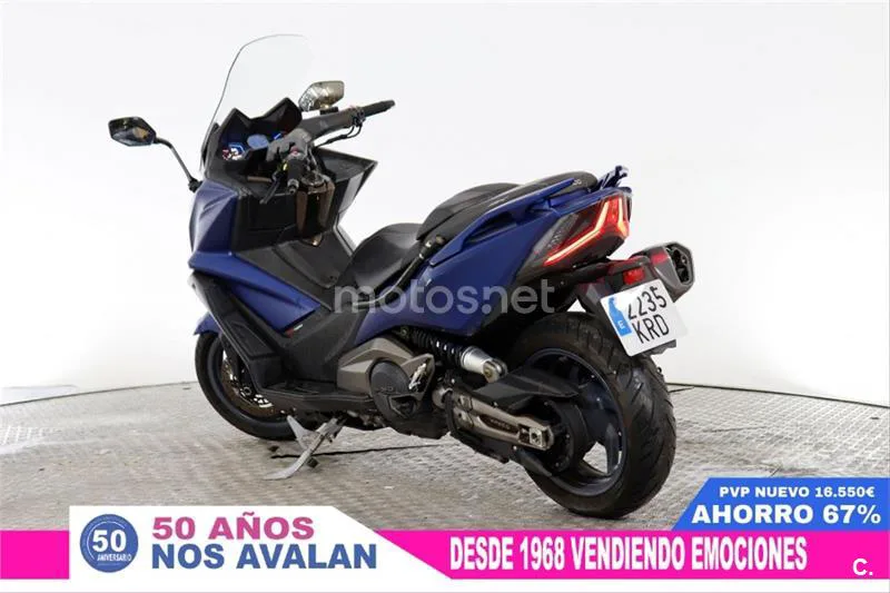 Kymco AK 550 – Vista 8