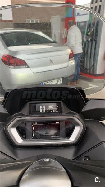 Yamaha XMAX 125 – Vista 3