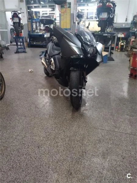 Honda NM4 Vultus – Vista 5