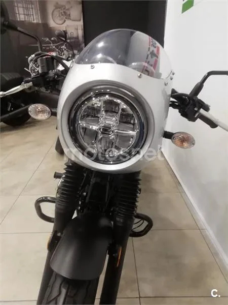 Kawasaki W800 – Vista 3