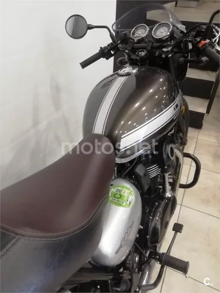 Kawasaki W800 – Vista 5
