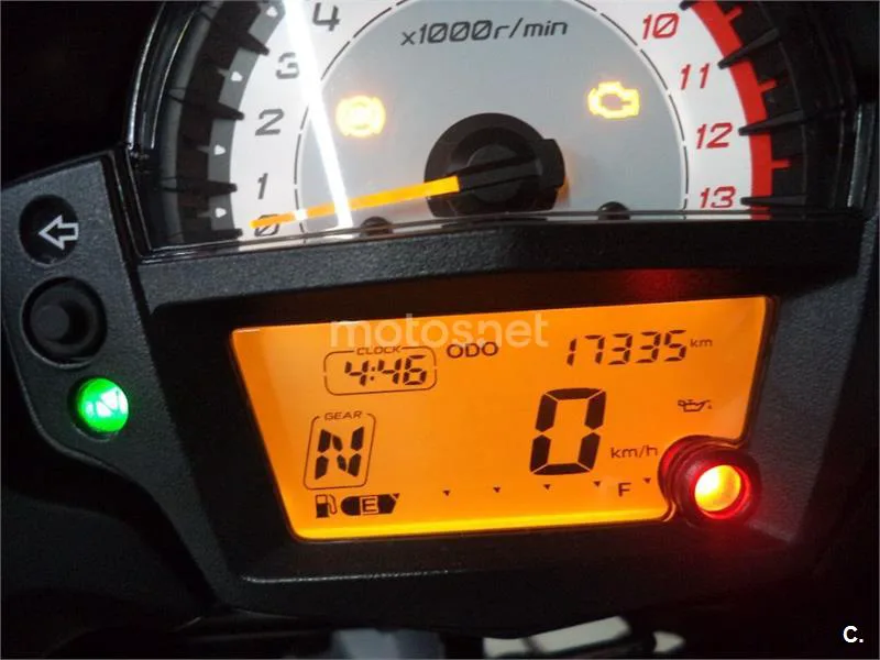 Kawasaki Versys – Vista 11