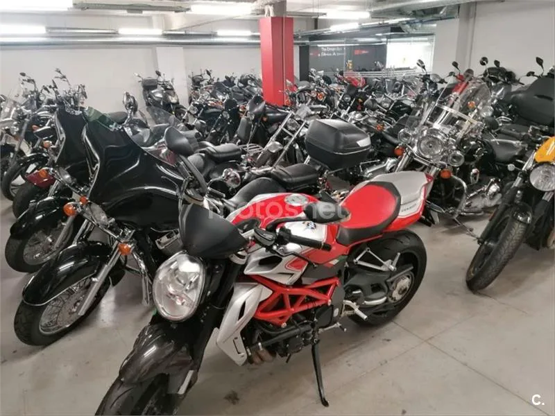 MV Agusta Brutale – Vista 8