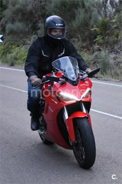 Ducati SuperSport – Vista 8
