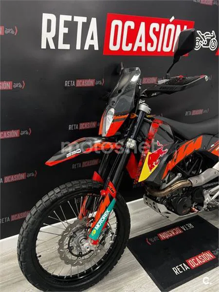 KTM 690 Enduro R – Vista 3