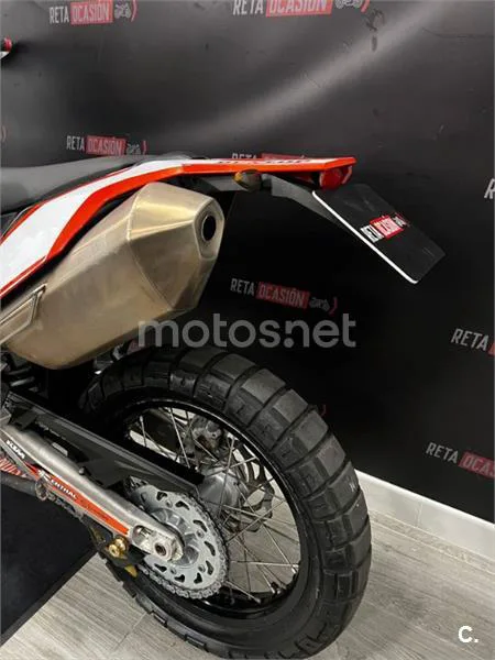 KTM 690 Enduro R – Vista 9