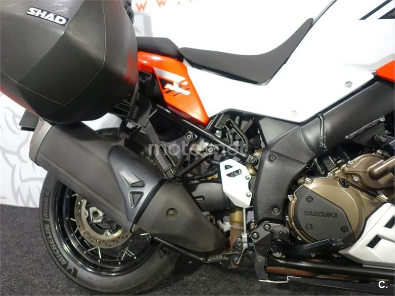 Suzuki V-Strom 1050 – Vista 13