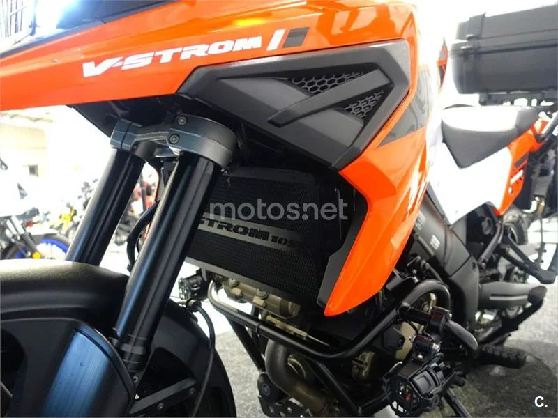 Suzuki V-Strom 1050 – Vista 9