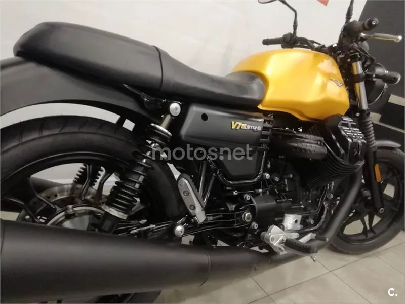 Moto Guzzi V7 III – Vista 4
