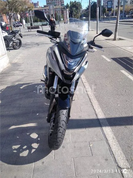 Honda NC 750 X – Vista 3