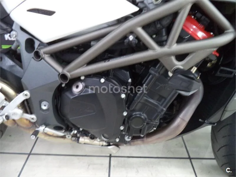 MV Agusta BRUTALE 1090 RR – Vista 4