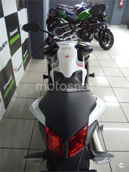 MV Agusta BRUTALE 1090 RR – Vista 6