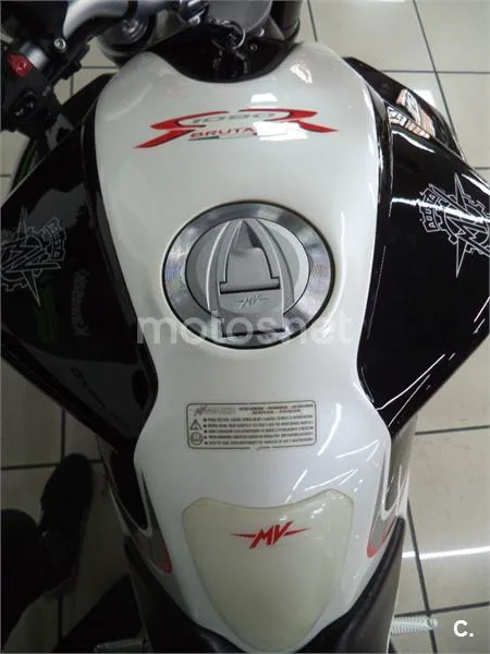 MV Agusta BRUTALE 1090 RR – Vista 8