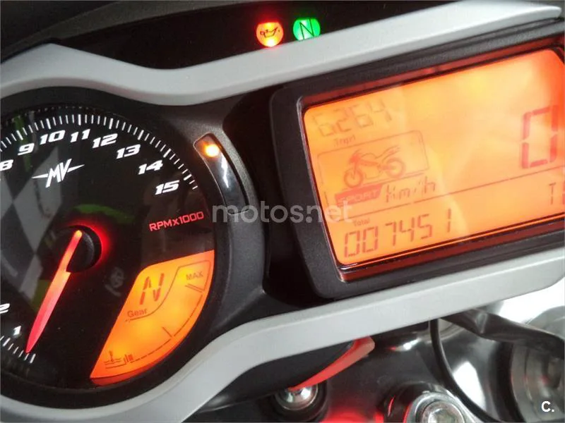 MV Agusta BRUTALE 1090 RR – Vista 9