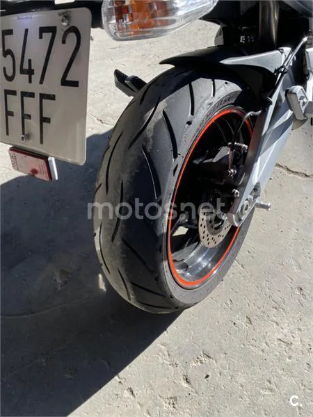 Suzuki GSR 600 – Vista 7