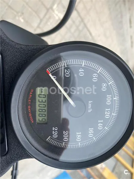 Harley-Davidson Sportster 883 - Vista 15