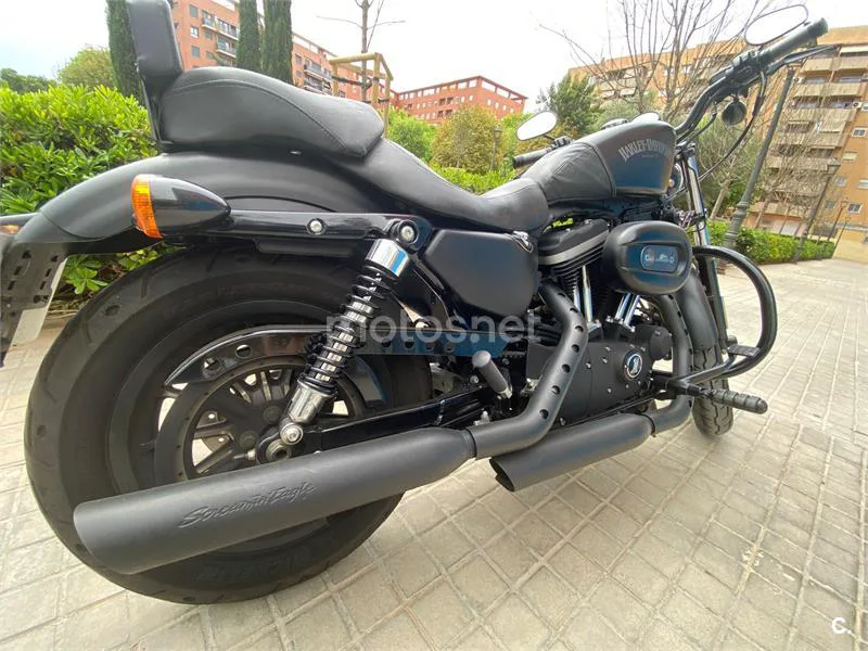 Harley-Davidson Sportster 883 - Vista 8