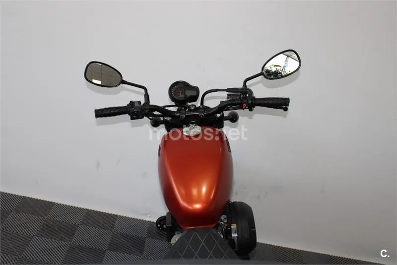 Hyosung Aquila GV 125 S – Vista 11