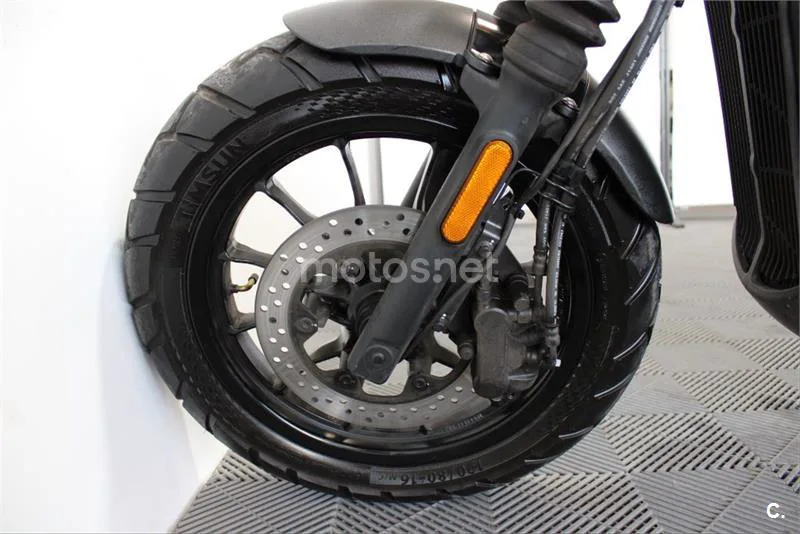 Hyosung Aquila GV 125 S – Vista 16