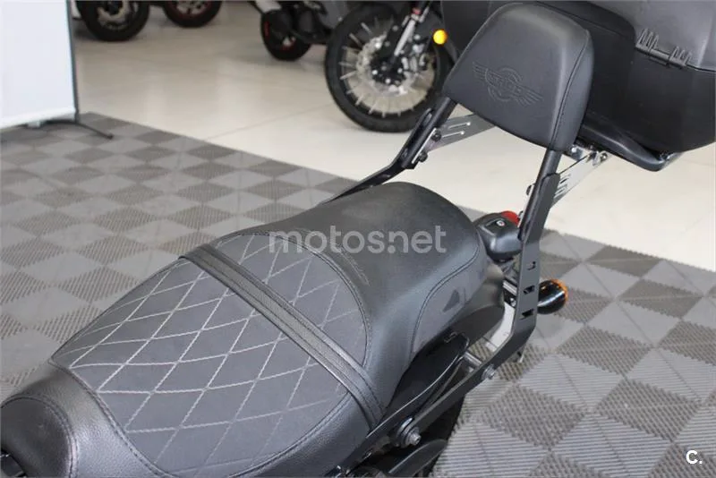 Hyosung Aquila GV 125 S – Vista 19